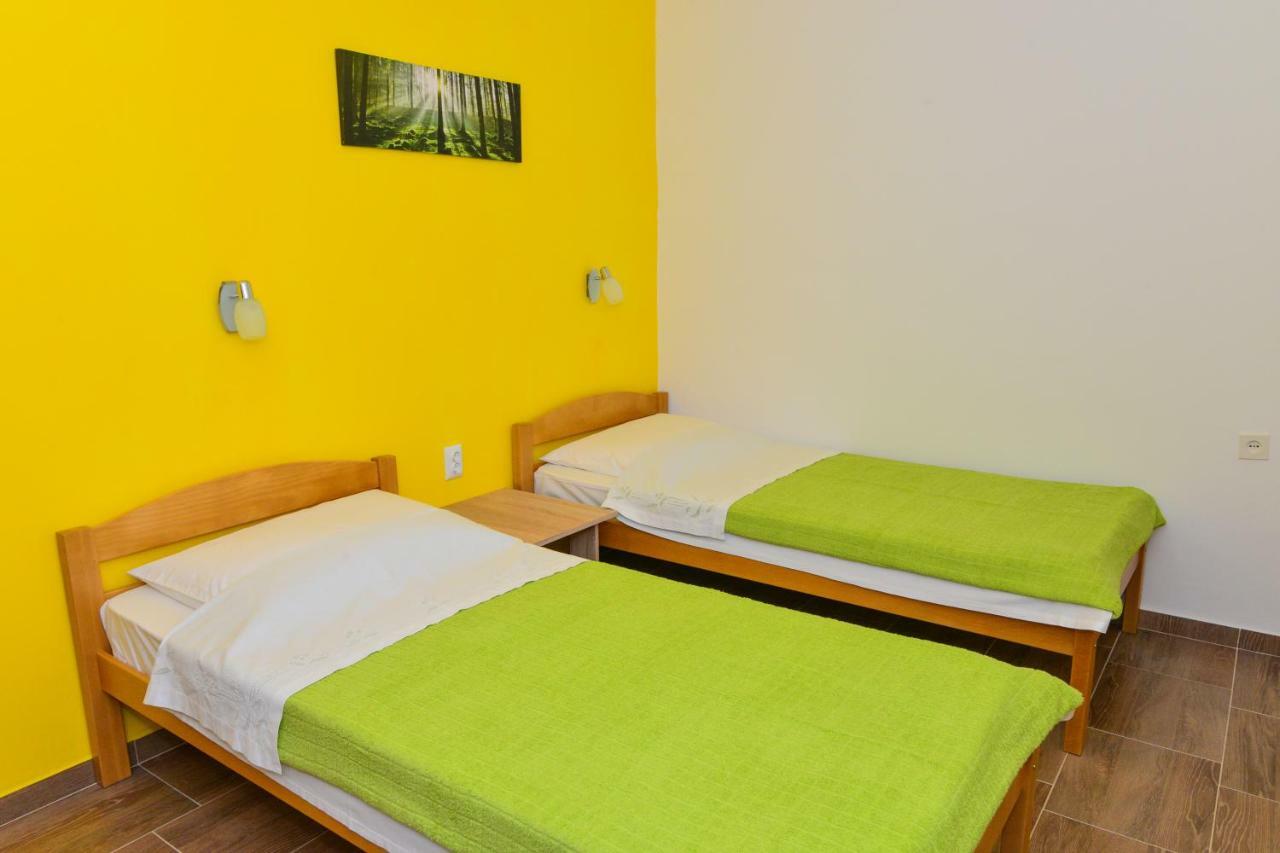 Apartment Sena 2 Привлака Экстерьер фото